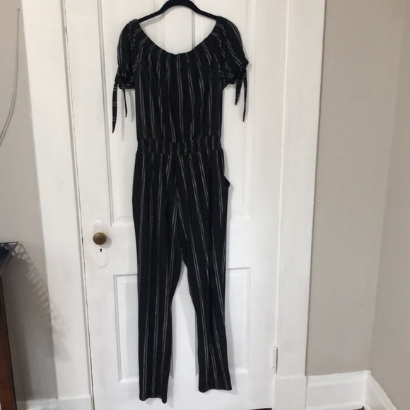 Striped Romper - Picture 5 of 5